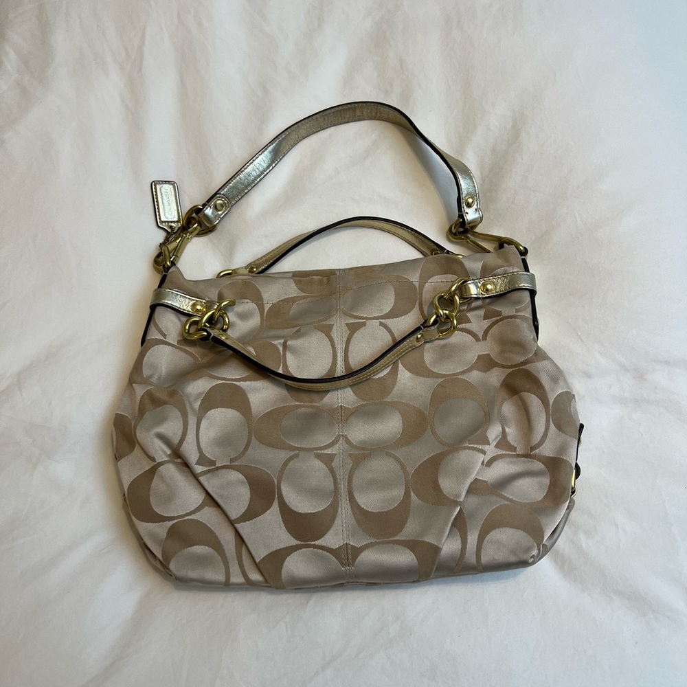 Good vintage coach shoulder bag